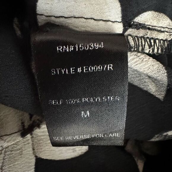 Ecru Lab Floral Cutout Shirts Romper Size Medium - Picture 4 of 16